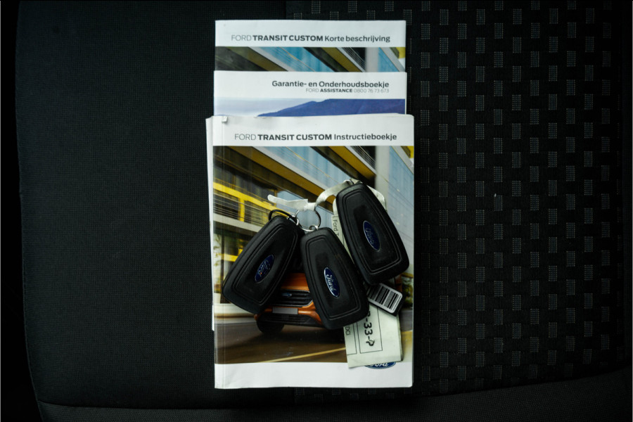 Ford Transit Custom 2.0 TDCI L1H1 | 1e EIG. | 130pk | Automaat | LED | Camera | Stoelverw. | Cruise | Airco