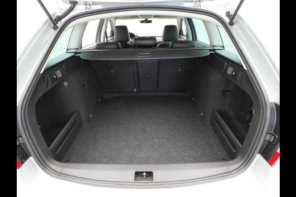 Škoda Octavia Combi 1.0 TSI 115pk Greentech Business Edition Navigatie Stoelverwarming Carplay Pdc Cruise