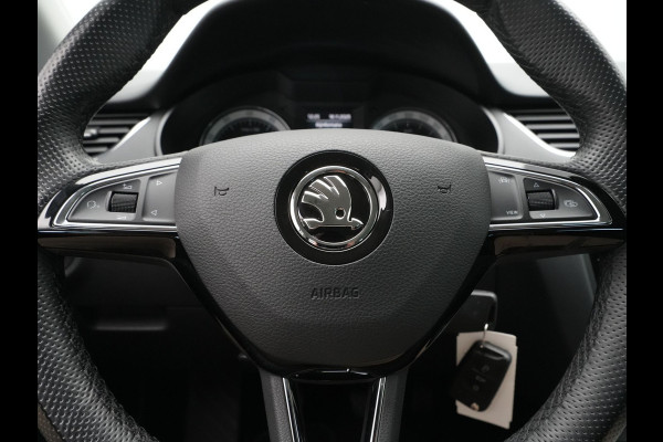 Škoda Octavia Combi 1.0 TSI 115pk Greentech Business Edition Navigatie Stoelverwarming Carplay Pdc Cruise