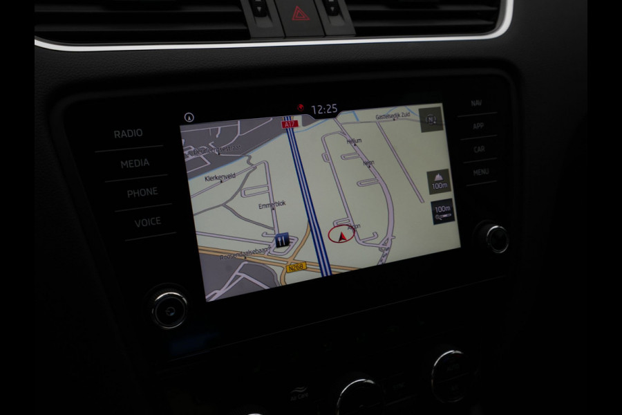 Škoda Octavia Combi 1.0 TSI 115pk Greentech Business Edition Navigatie Stoelverwarming Carplay Pdc Cruise