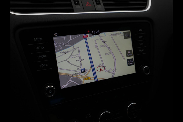 Škoda Octavia Combi 1.0 TSI 115pk Greentech Business Edition Navigatie Stoelverwarming Carplay Pdc Cruise