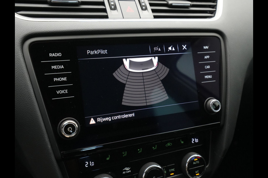 Škoda Octavia Combi 1.0 TSI 115pk Greentech Business Edition Navigatie Stoelverwarming Carplay Pdc Cruise