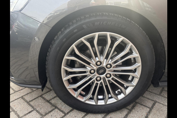 Ford Focus 1.0 EcoBoost Titanium Business 125pk | Adaptieve Cruise Control | LED verlichting | Camera | B&O Sound | Winterpakket | Navigatie | Climate Control