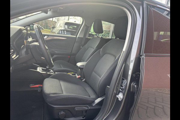 Ford Focus 1.0 EcoBoost Titanium Business 125pk | Adaptieve Cruise Control | LED verlichting | Camera | B&O Sound | Winterpakket | Navigatie | Climate Control