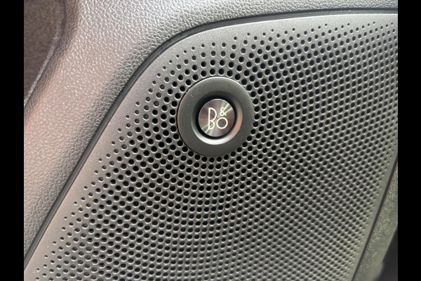 Ford Focus 1.0 EcoBoost Titanium Business 125pk | Adaptieve Cruise Control | LED verlichting | Camera | B&O Sound | Winterpakket | Navigatie | Climate Control