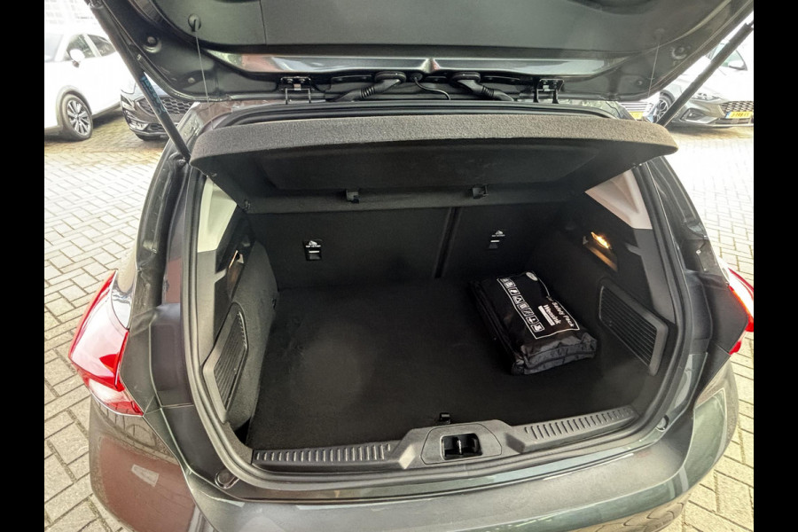 Ford Focus 1.0 EcoBoost Titanium Business 125pk | Adaptieve Cruise Control | LED verlichting | Camera | B&O Sound | Winterpakket | Navigatie | Climate Control