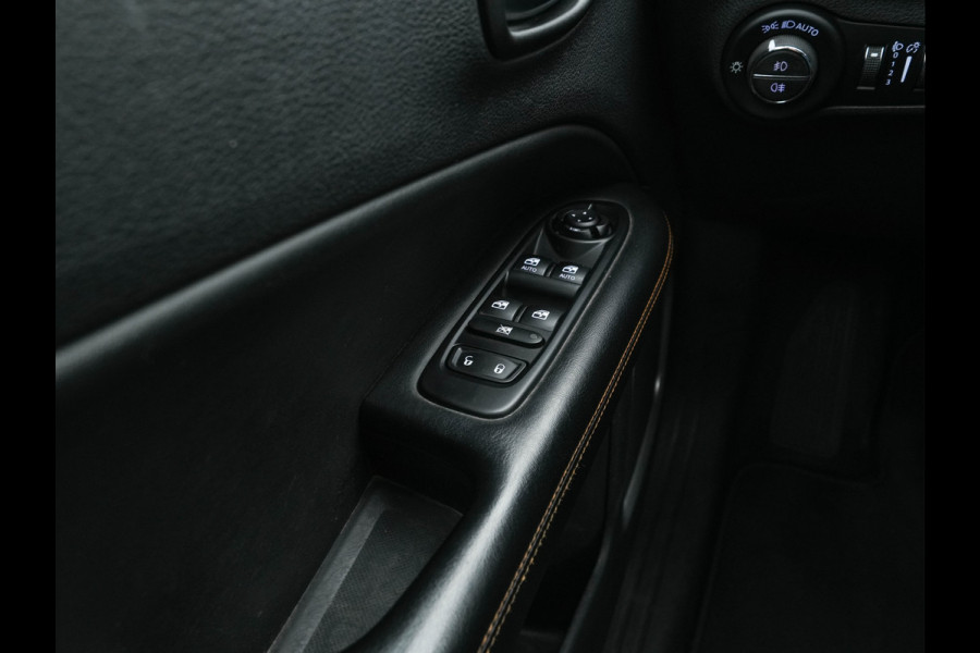 Jeep Compass 1.3T Limited (INCL-BTW) *LEATHER-MICROFIBRE | FULL-LED | NAVI-FULLMAP | KEYLESS | COMFORTSEATS | CAMERA | PRIVACYGLASS | DAB | ECC | PDC | CRUISE | TOWBAR | LANE-ASSIST | CAPRLAY | 18''ALU*