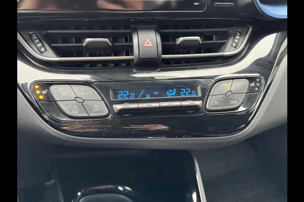 Toyota C-HR 1.8 Hybrid Bi-Tone Plus | JBL, Led Pakket, Half leer/Alcantara, Dodehoekherkenning, parkeersensoren, Stuurverwarming