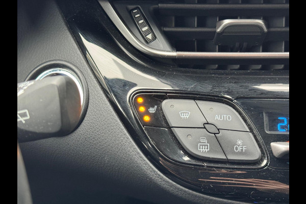 Toyota C-HR 1.8 Hybrid Bi-Tone Plus | JBL, Led Pakket, Half leer/Alcantara, Dodehoekherkenning, parkeersensoren, Stuurverwarming