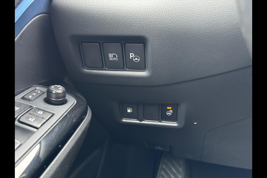 Toyota C-HR 1.8 Hybrid Bi-Tone Plus | JBL, Led Pakket, Half leer/Alcantara, Dodehoekherkenning, parkeersensoren, Stuurverwarming
