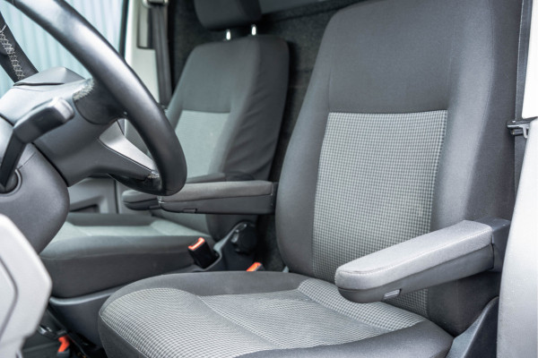 Volkswagen Transporter T6.1 2.0 TDI L2H1 | 150 PK | Turbo defect | Carplay | Cruise | Navi | Trekhaak | Airco