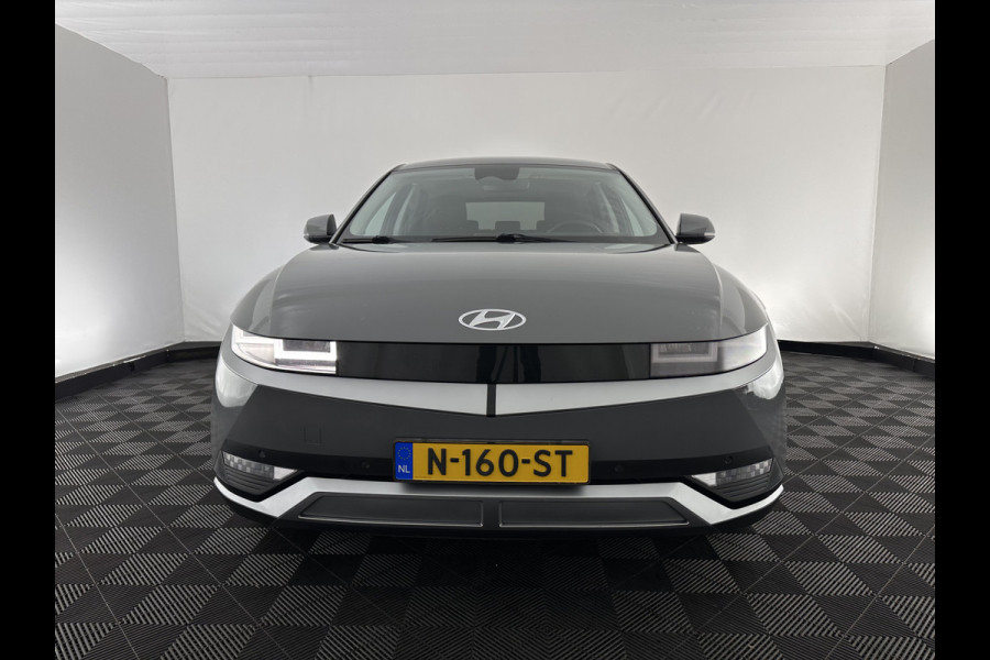 Hyundai IONIQ 5 Connect 73kWh [ 3-Fase-11kW ] {SOH-100%} (INCL-BTW) Aut *LEATHER-FABRIC | FULL-LED | DIGI-COCKPIT | AMBIENTLIGHT | DAB | SHIFTPADDLES | HEAD-UP | NAVI-FULLMAP | KEYLESS | CAMERA | HEATED-COMFORTSEATS | TOWBAR | PRIVACYGLASS  | 19"AL
