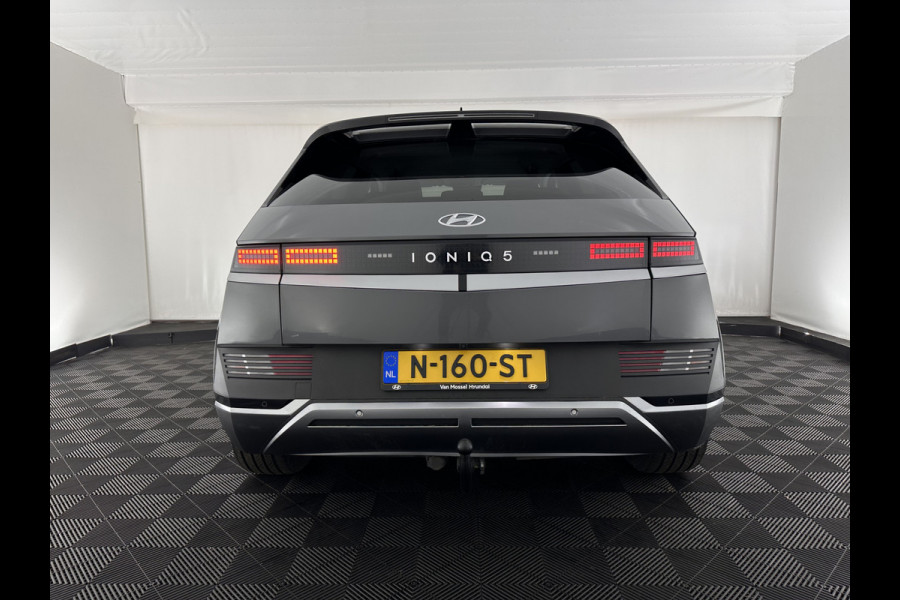Hyundai IONIQ 5 Connect 73kWh [ 3-Fase-11kW ] {SOH-100%} (INCL-BTW) Aut *LEATHER-FABRIC | FULL-LED | DIGI-COCKPIT | AMBIENTLIGHT | DAB | SHIFTPADDLES | HEAD-UP | NAVI-FULLMAP | KEYLESS | CAMERA | HEATED-COMFORTSEATS | TOWBAR | PRIVACYGLASS  | 19"AL
