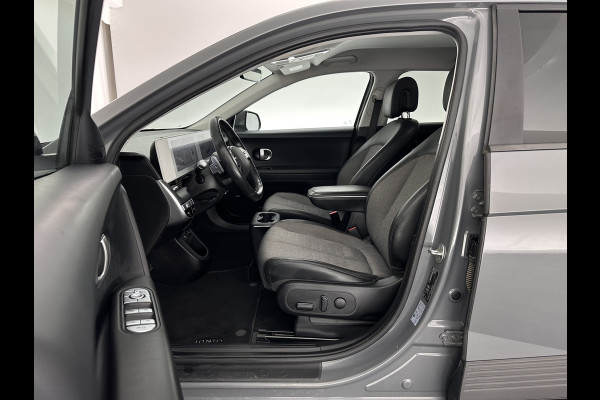 Hyundai IONIQ 5 Connect 73kWh [ 3-Fase-11kW ] {SOH-100%} (INCL-BTW) Aut *LEATHER-FABRIC | FULL-LED | DIGI-COCKPIT | AMBIENTLIGHT | DAB | SHIFTPADDLES | HEAD-UP | NAVI-FULLMAP | KEYLESS | CAMERA | HEATED-COMFORTSEATS | TOWBAR | PRIVACYGLASS  | 19"AL
