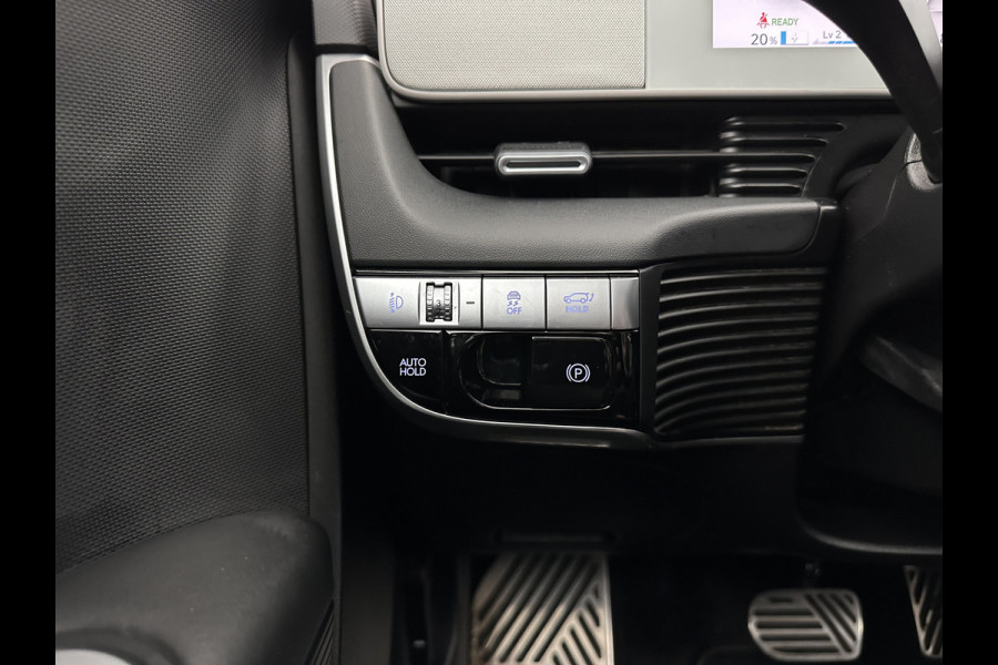 Hyundai IONIQ 5 Connect 73kWh [ 3-Fase-11kW ] {SOH-100%} (INCL-BTW) Aut *LEATHER-FABRIC | FULL-LED | DIGI-COCKPIT | AMBIENTLIGHT | DAB | SHIFTPADDLES | HEAD-UP | NAVI-FULLMAP | KEYLESS | CAMERA | HEATED-COMFORTSEATS | TOWBAR | PRIVACYGLASS  | 19"AL