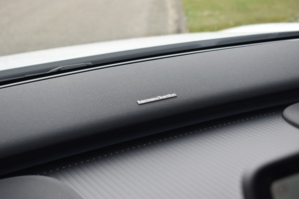 Volvo EX30 Extended Range Plus 69 kWh | ACC | Blis | H&K | Camera | 19"LMV | Elektr. klep