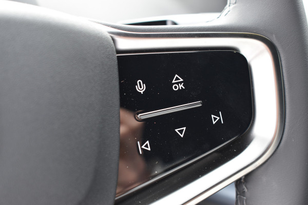 Volvo EX30 Extended Range Plus 69 kWh | ACC | Blis | H&K | Camera | 19"LMV | Elektr. klep