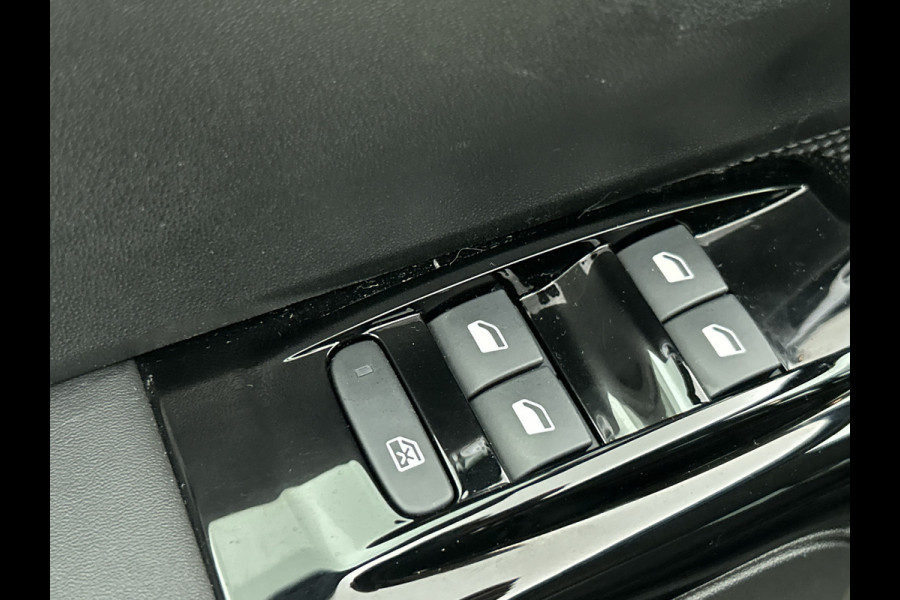 Citroën C3 1.5 HDi 102PK Shine / Stoelverwarming / 1/2 Leder / Airco-ecc./ Navigatie / Pack City Safety / Apk 04-2026