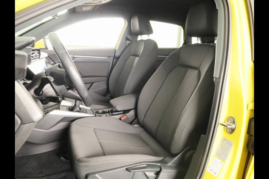 Audi A3 Sportback 30 TFSI Pro Line 110PK | Navigatie via app | Parkeersensoren | 18 inch Lichtmetalen velgen | Cruise controle
