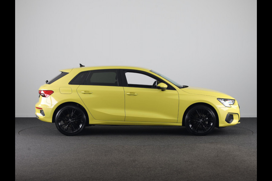 Audi A3 Sportback 30 TFSI Pro Line 110PK | Navigatie via app | Parkeersensoren | 18 inch Lichtmetalen velgen | Cruise controle