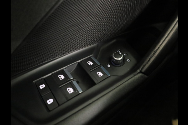 Audi A3 Sportback 30 TFSI Pro Line 110PK | Navigatie via app | Parkeersensoren | 18 inch Lichtmetalen velgen | Cruise controle