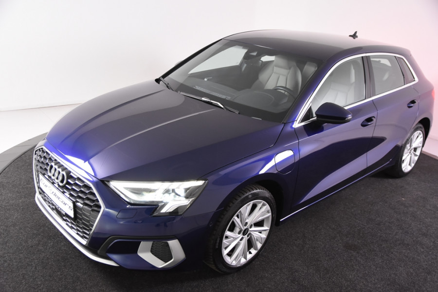 Audi A3 Sportback 40 TFSI e Advanced Sportback *Leer*Navigatie*Stoelverwarming*