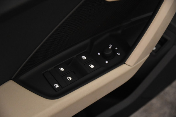 Audi A3 Sportback 40 TFSI e Advanced Sportback *Leer*Navigatie*Stoelverwarming*