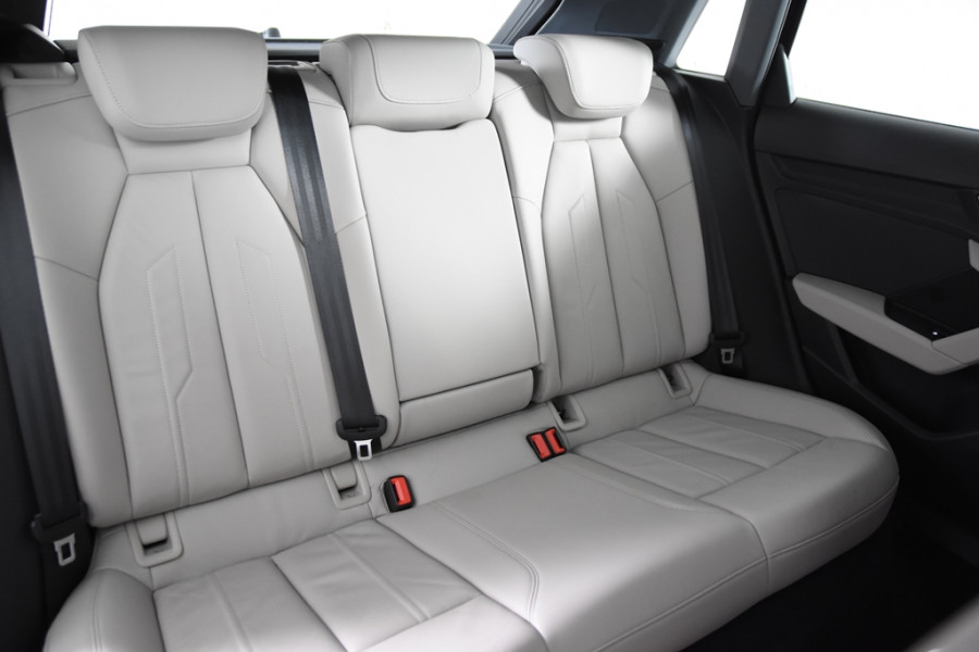 Audi A3 Sportback 40 TFSI e Advanced Sportback *Leer*Navigatie*Stoelverwarming*