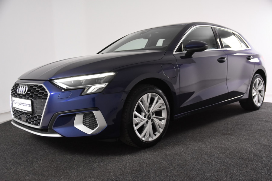 Audi A3 Sportback 40 TFSI e Advanced Sportback *Leer*Navigatie*Stoelverwarming*