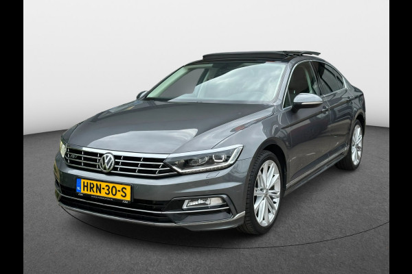 Volkswagen Passat 2.0 TDI Business Edition R l ACC l PANO l XENON