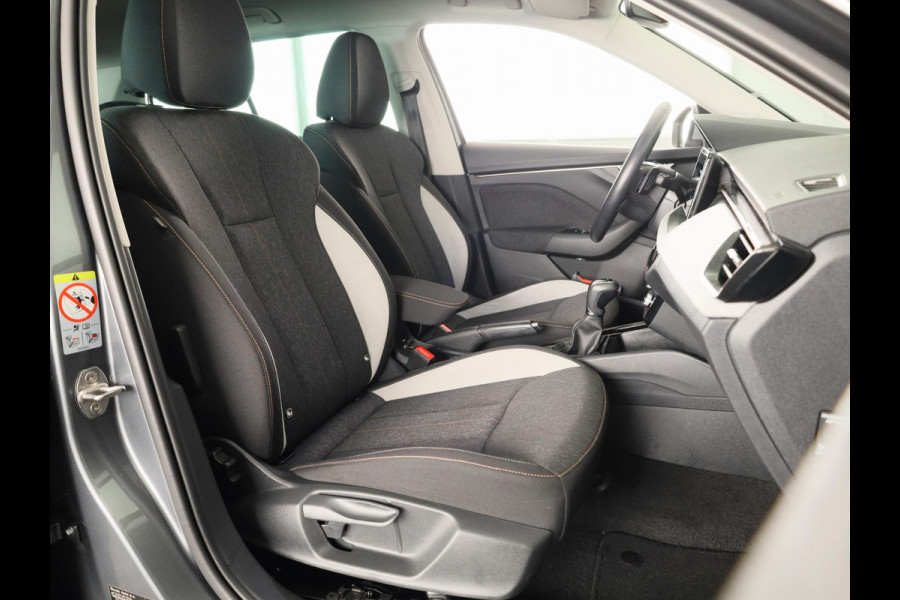 Škoda Kamiq 1.0 TSI Business Edition 115pk Automaat | Verlende garantie | Parkeercamera | Navigatie | Verwarmbare voorstoelen