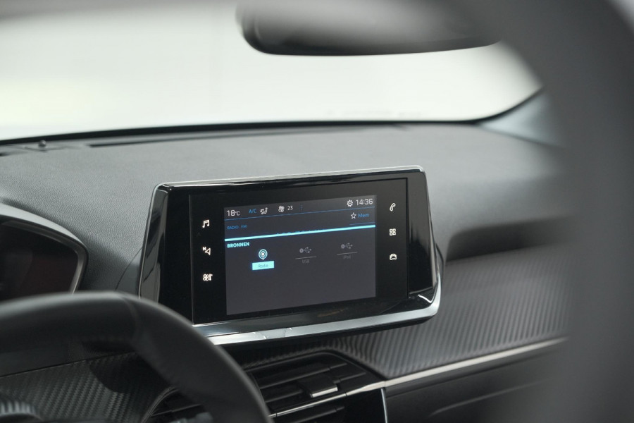 Peugeot 208 PureTech 100 Allure | Apple Carplay | Parkeersensoren