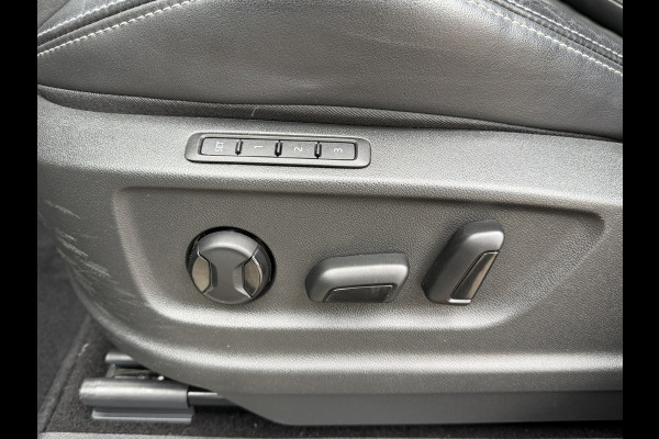 Škoda Kodiaq 1.5 TSI Sportline Business / Keyless / Afn. Trekhaak (1.800 KG) / Parkeersensoren / Carplay / 19'' LM / Camera /