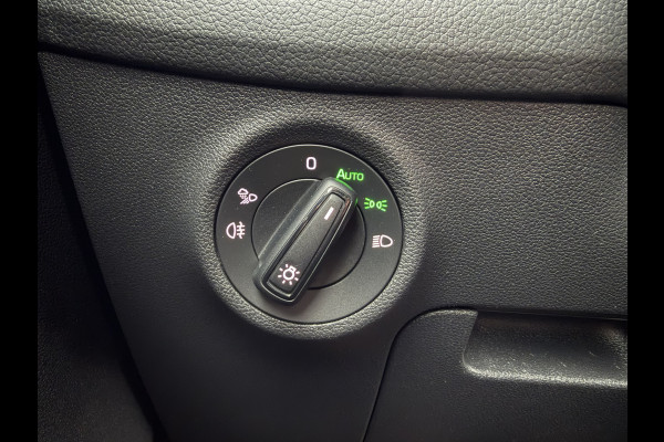 Škoda Kodiaq 1.5 TSI Sportline Business / Keyless / Afn. Trekhaak (1.800 KG) / Parkeersensoren / Carplay / 19'' LM / Camera /