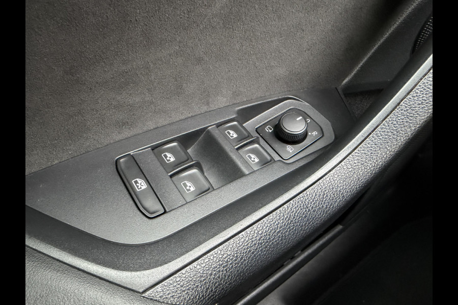 Škoda Kodiaq 1.5 TSI Sportline Business / Keyless / Afn. Trekhaak (1.800 KG) / Parkeersensoren / Carplay / 19'' LM / Camera /