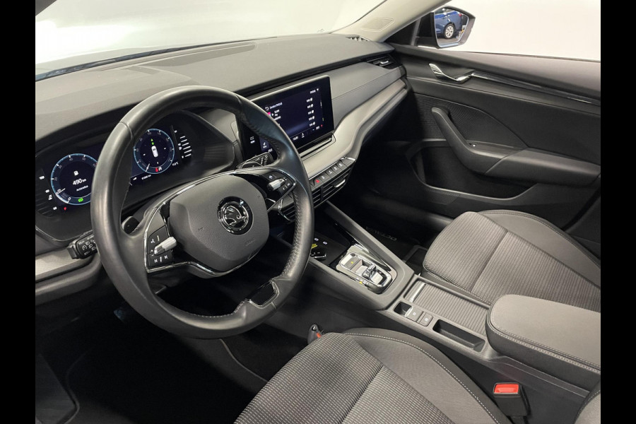 Škoda Octavia Combi 1.0 e-TSI Business Edition Airco ECC Navi Carplay PDC VA DAB+ Full LED Cruise Control