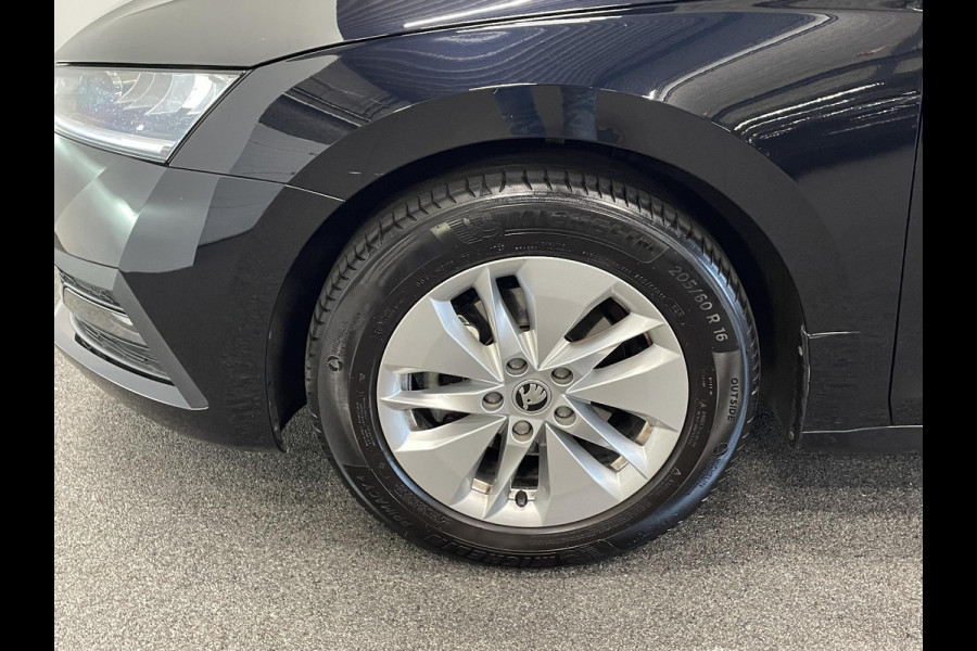 Škoda Octavia Combi 1.0 e-TSI Business Edition Airco ECC Navi Carplay PDC VA DAB+ Full LED Cruise Control
