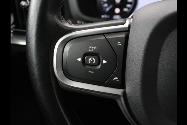 Volvo V60 2.0 D3 Momentum Pro | Trekhaak | Half leder | Carplay | Navigatie | Full LED | Cruise control | Parkeerhulp | Bluetooth