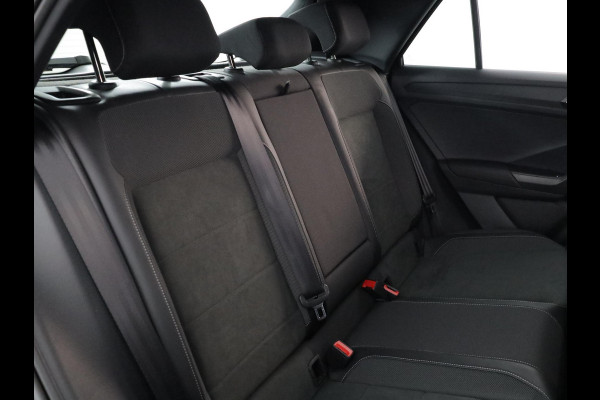 Volkswagen T-Roc 1.5 TSI R-Line 150 PK DSG | Navigatie | Trekhaak afneembaar | ErgoActive Stoel Pakket | Parkeercamera |