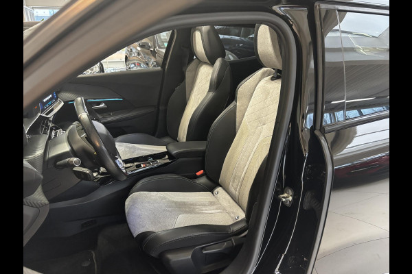Peugeot e-2008 EV GT 50 kWh | ELEKTRISCH SCHUIFDAK | Alcantara | Stoelverwarming | Navigatie | Adaptive cruise control