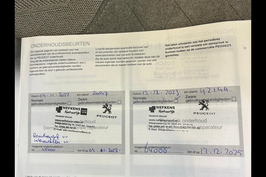 Peugeot e-2008 EV GT 50 kWh | ELEKTRISCH SCHUIFDAK | Alcantara | Stoelverwarming | Navigatie | Adaptive cruise control