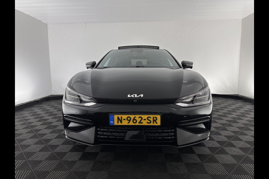 Kia Ev6 GT-Line 77.4 kWh (3-Fase-11kW) {SOH-96%} (INCL-BTW) Aut. *HEATPUMP | PANO | HEAD-UP | LEATHER-ALCANTARA | ADAPTIVE-CRUISE | DIGI-COCKPIT | MERIDIAN-AUDIO | MEMORYPACK | FULL-LED | KEYLESS | TOPVIEW | DAB | BLINDSPOT | NAVI-FULLMAP |