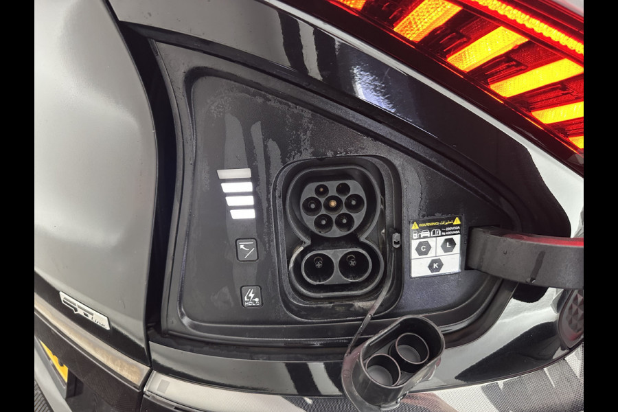 Kia Ev6 GT-Line 77.4 kWh (3-Fase-11kW) {SOH-96%} (INCL-BTW) Aut. *HEATPUMP | PANO | HEAD-UP | LEATHER-ALCANTARA | ADAPTIVE-CRUISE | DIGI-COCKPIT | MERIDIAN-AUDIO | MEMORYPACK | FULL-LED | KEYLESS | TOPVIEW | DAB | BLINDSPOT | NAVI-FULLMAP |