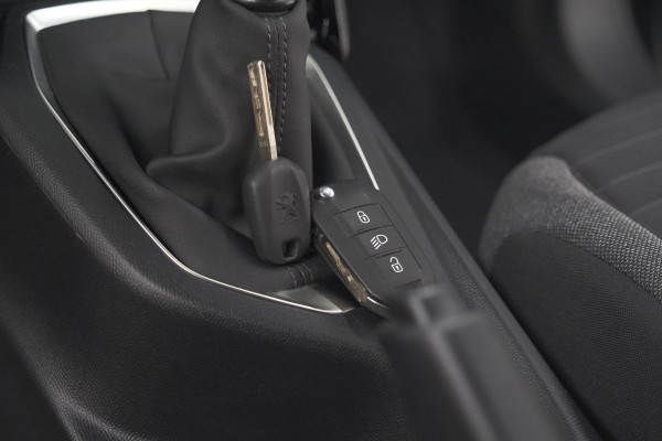 Peugeot 2008 PureTech 130 Active | Camera | Apple Carplay | Parkeersensoren
