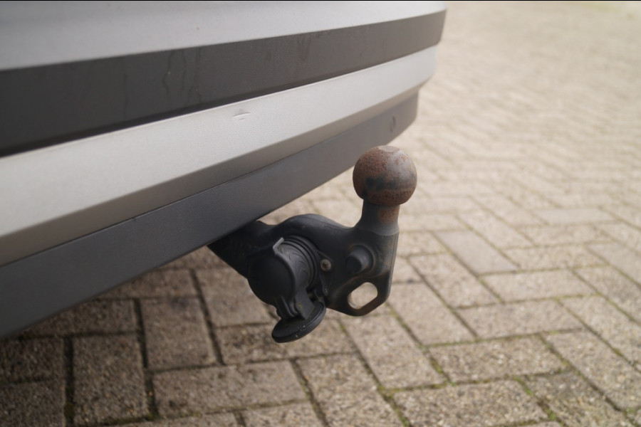 Volkswagen ID.4 Pro Life 77kWh -SOH93%-TREKHAAK-NAVI-ECC-PDC-