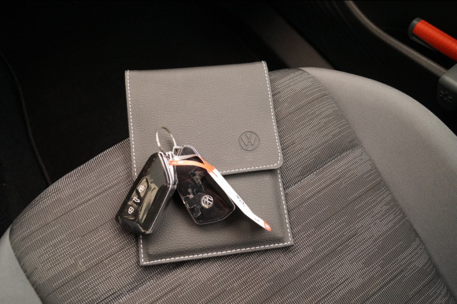 Volkswagen ID.4 Pro Life 77kWh -SOH93%-TREKHAAK-NAVI-ECC-PDC-