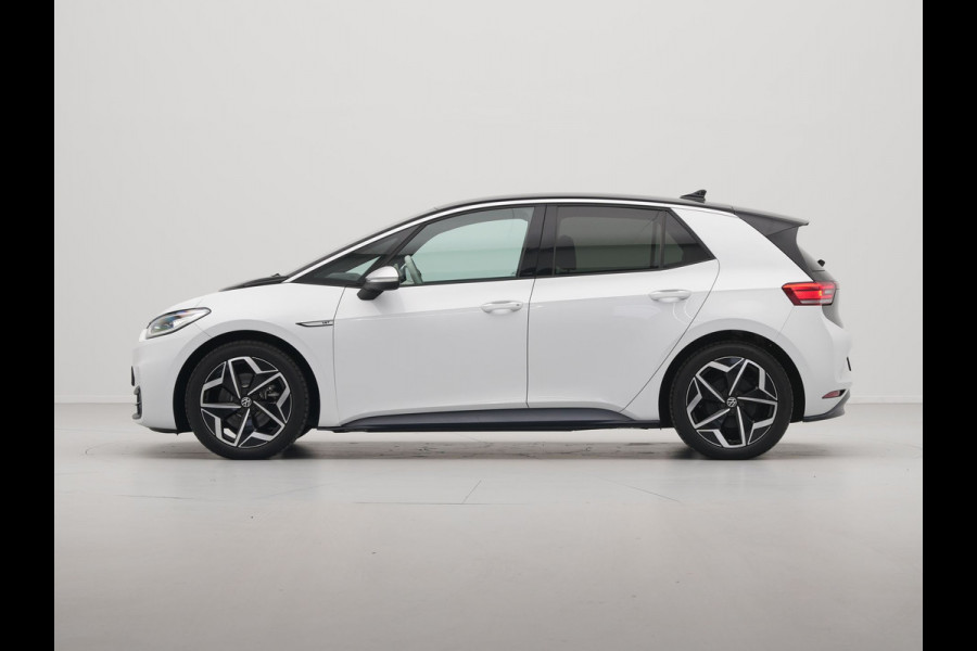 Volkswagen ID.3 First Plus 58 kWh 204pk Trekhaak Navigatie Camera Stoel/Stuurverwarming Acc
