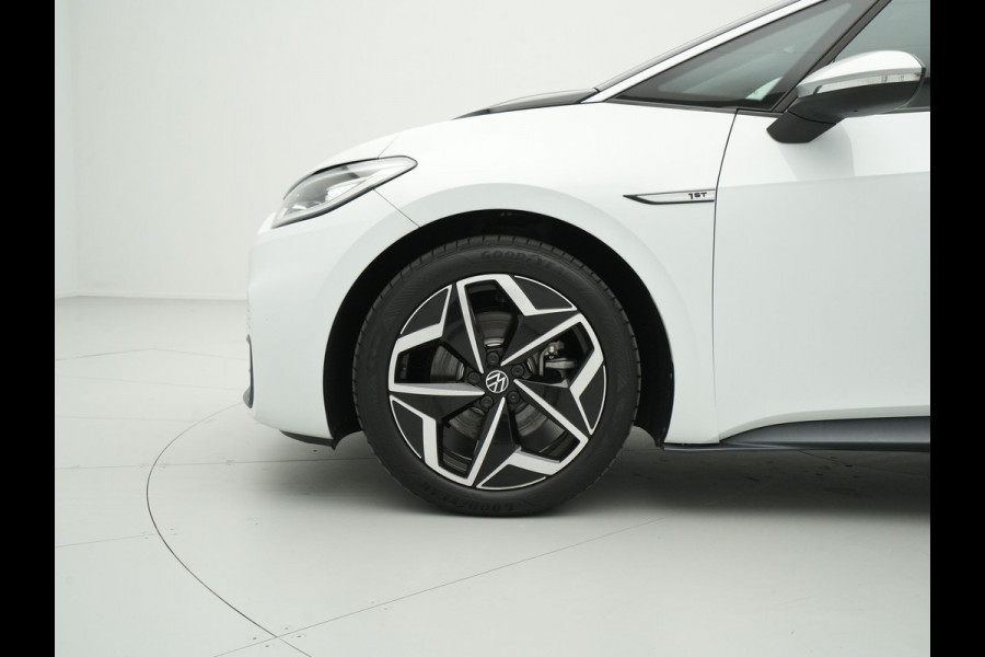 Volkswagen ID.3 First Plus 58 kWh 204pk Trekhaak Navigatie Camera Stoel/Stuurverwarming Acc