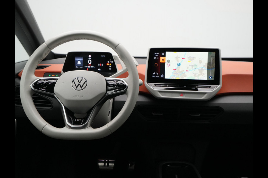 Volkswagen ID.3 First Plus 58 kWh 204pk Trekhaak Navigatie Camera Stoel/Stuurverwarming Acc