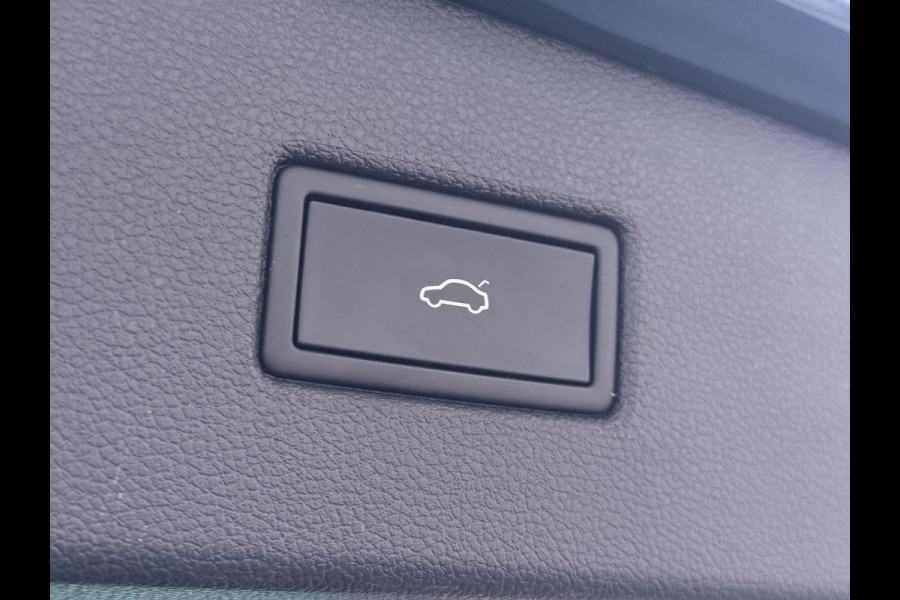 Volkswagen Tiguan 1.4 TSI eHybrid PHEV VAN €33.900,- NU VOOR SLECHTS €30.877,- Uw LENTEVOORDEEL €3.023,- |SUPER COMPLEET| SCHUIF/ KANTELDAK| DODE HOEK| ELEK. ACHTERKLEP| DIG. DASH | CAMERA| RIJKLAAR GELEVERD INCL. 12 MND BOVAG GARANTIE